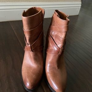 Vince camuto booties. Size 7